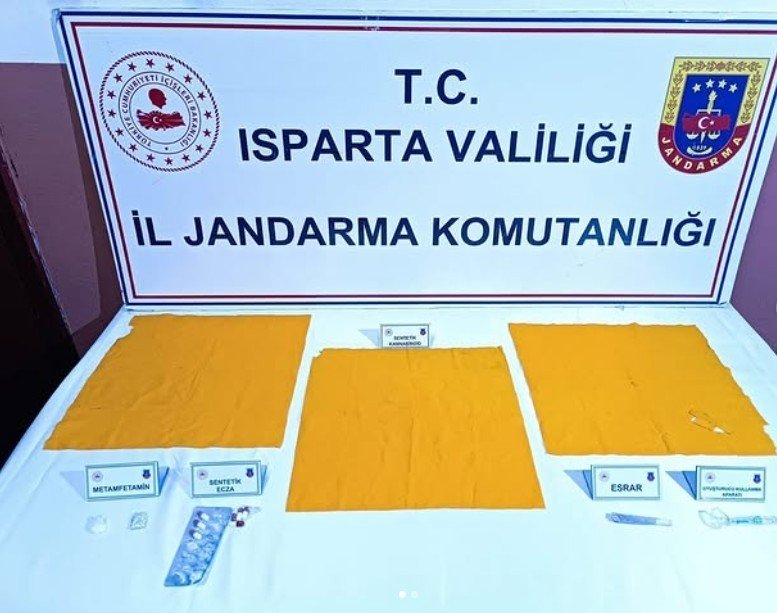 ispartada-jandarmadan-uyusturucu-operasyonu-4-supheli-tutuklandi