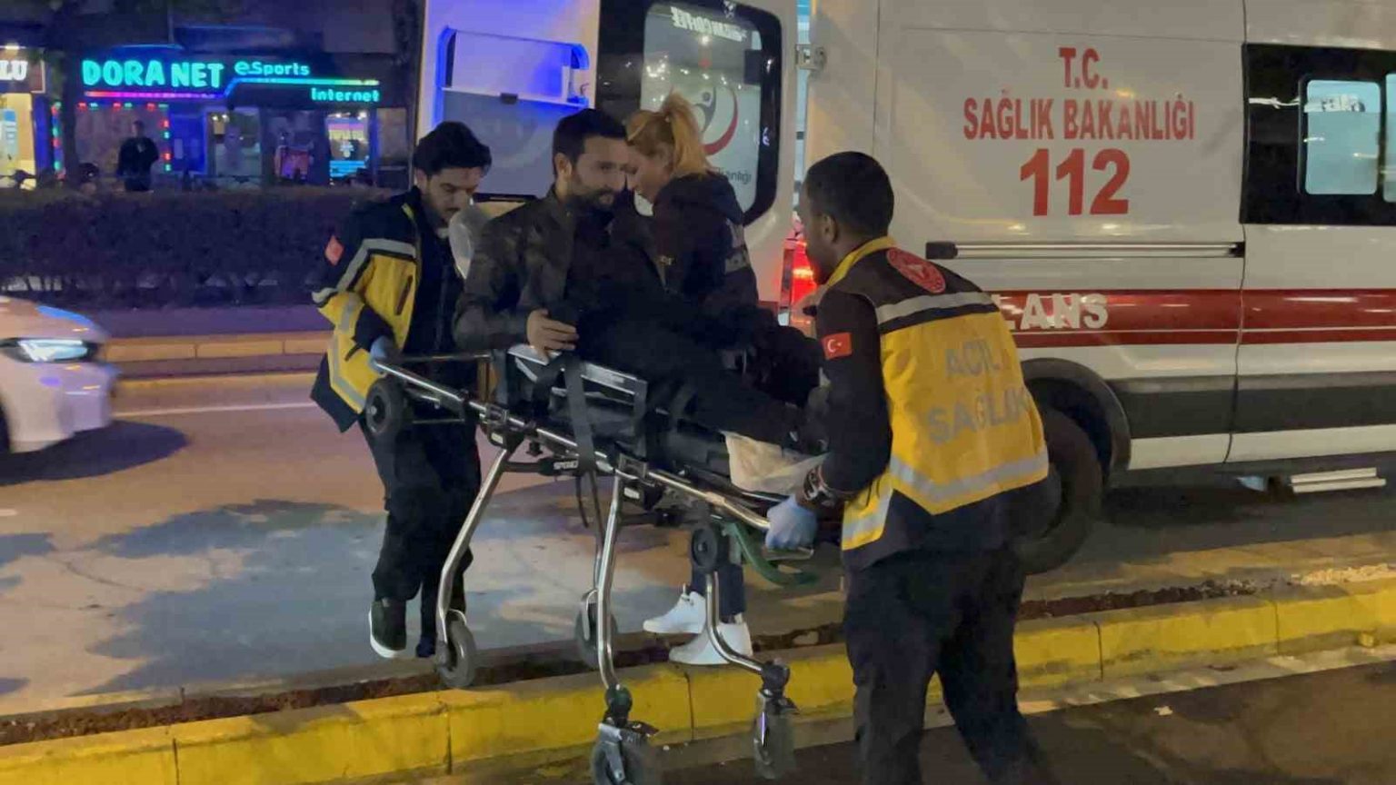 kafedeki-bicakli-saldiri-zanlilari-tutuklandi