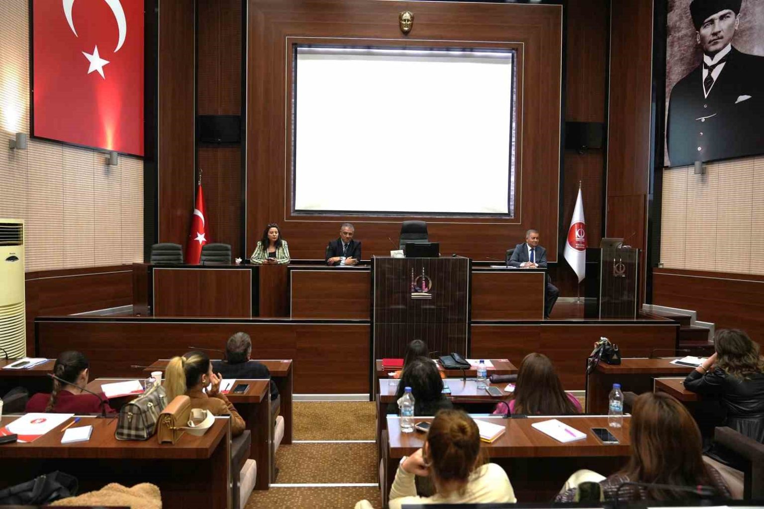 kecioren-belediyesinden-belediye-personeline-kentsel-donusum-egitimi