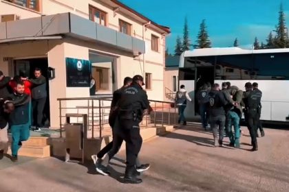 konyada-medyum-dolandiriciligina-operasyon-11-tutuklama