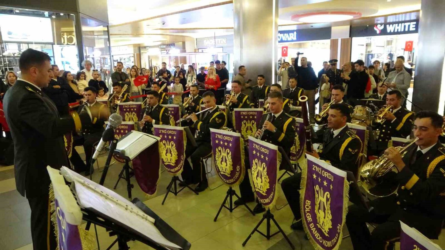 malatyada-29-ekim-cumhuriyet-bayrami-coskusu