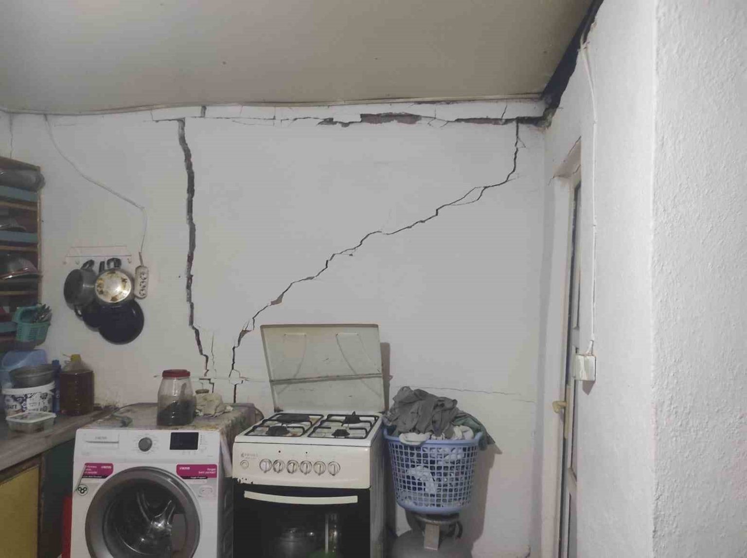 manisada-83-yapi-depremden-etkilendi