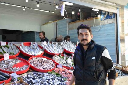 mevsiminin-en-lezzetli-baliklari-hamsi-ve-sardalye