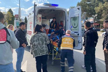 minibusun-carptigi-yasli-kadin-yaralandi