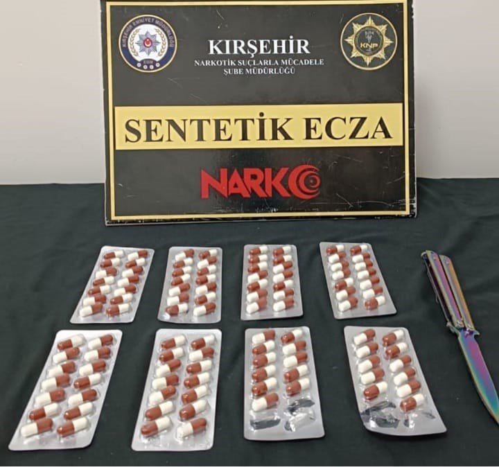 otobus-terminalinde-uyusturucu-operasyonu-2-gozalti