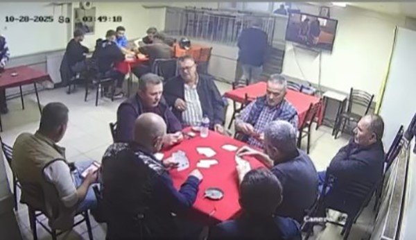 oyunu-birakip-kactilar