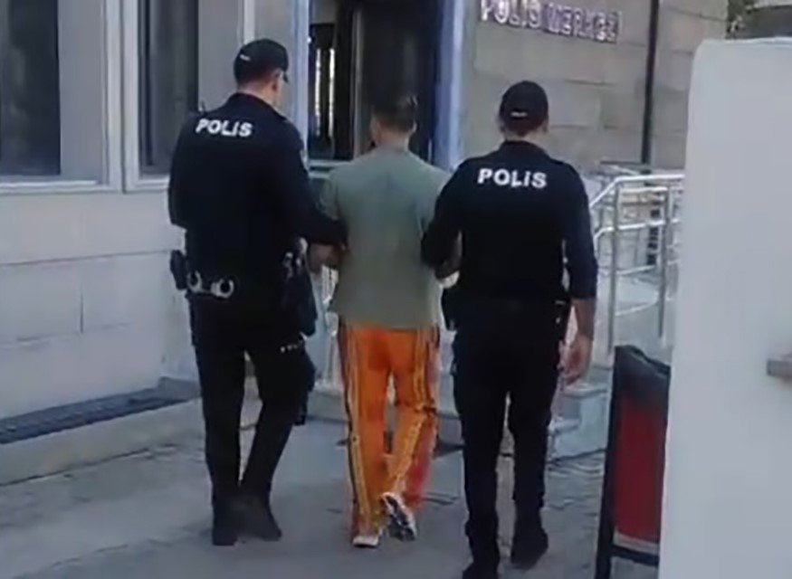 polisten-750-metre-kacti-40-yil-hapisle-aranan-firari-cikti