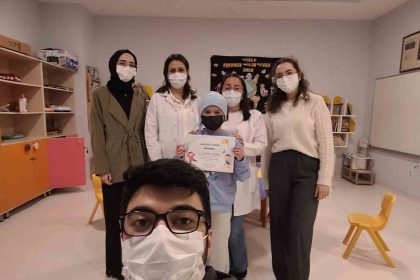 sau-gonulluleri-onkoloji-servisinde-cocuklara-umut-oluyor