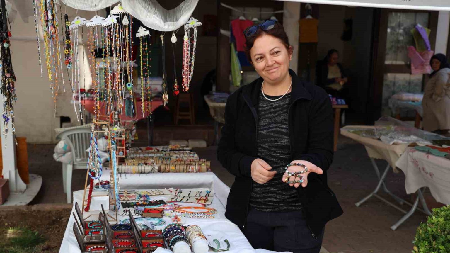 stres-ve-kaygi-yonetiminde-yeni-trend-dogal-tas-bileklik