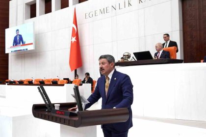 tatar-cumhuriyetin-102-yili-gurur-ve-coskuyla-kutlaniyor