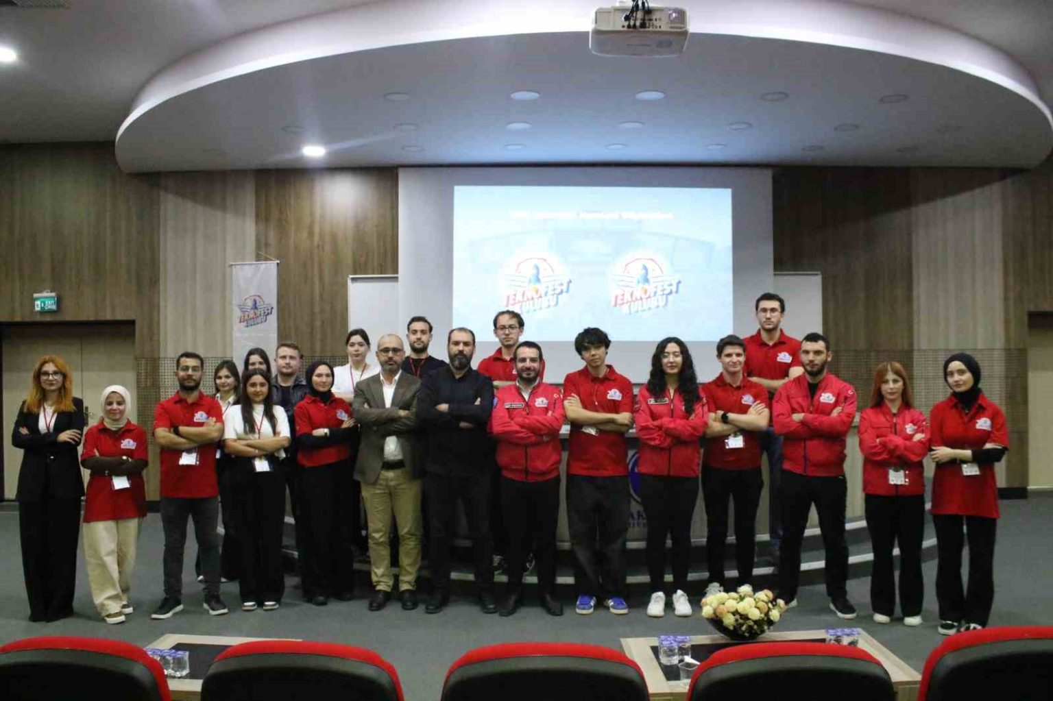 teknofest-ruhu-sakaryada-gencler-milli-teknoloji-hamlesini-konustu