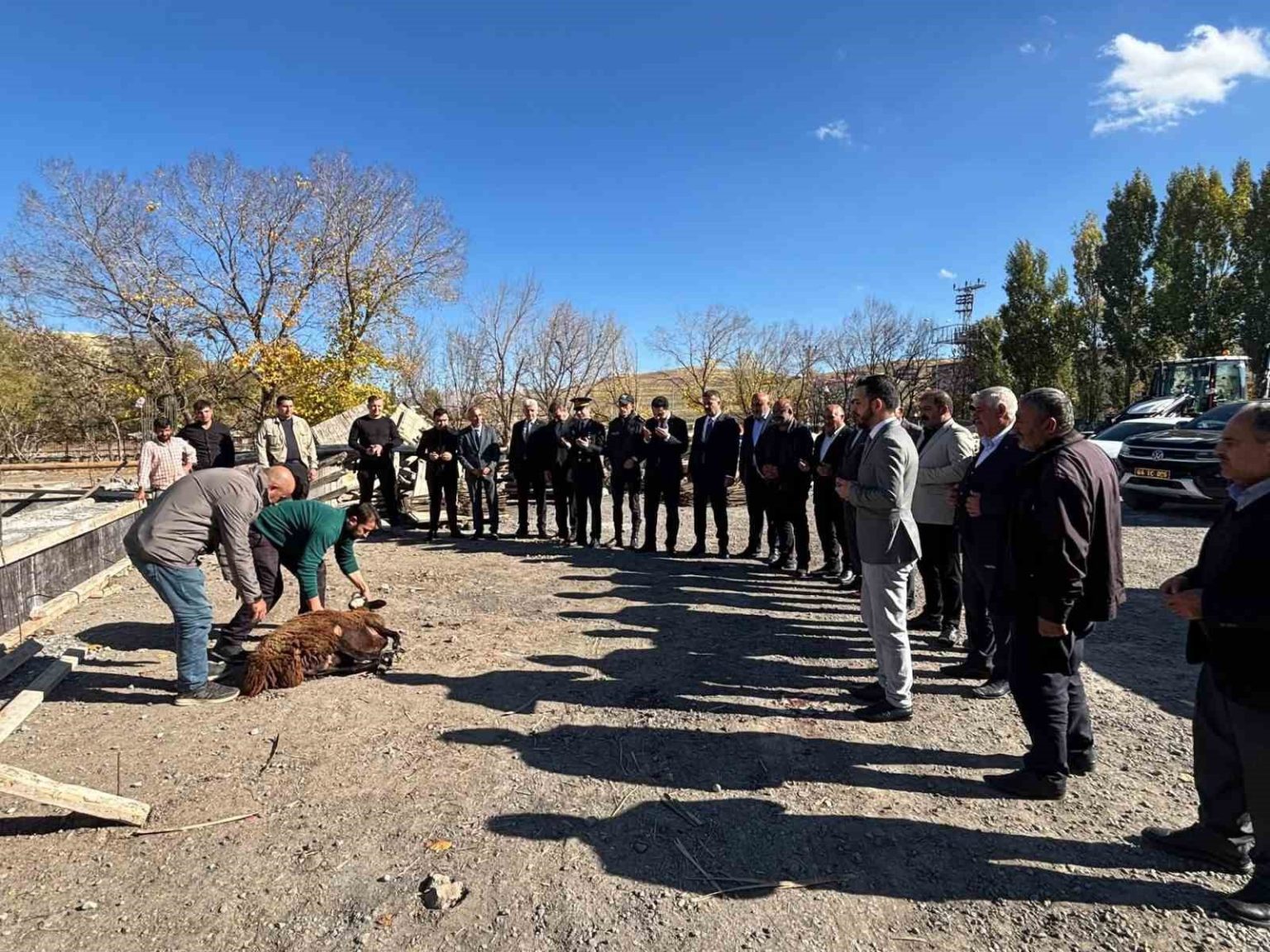 tutakta-hayvan-pazari-yapiliyor