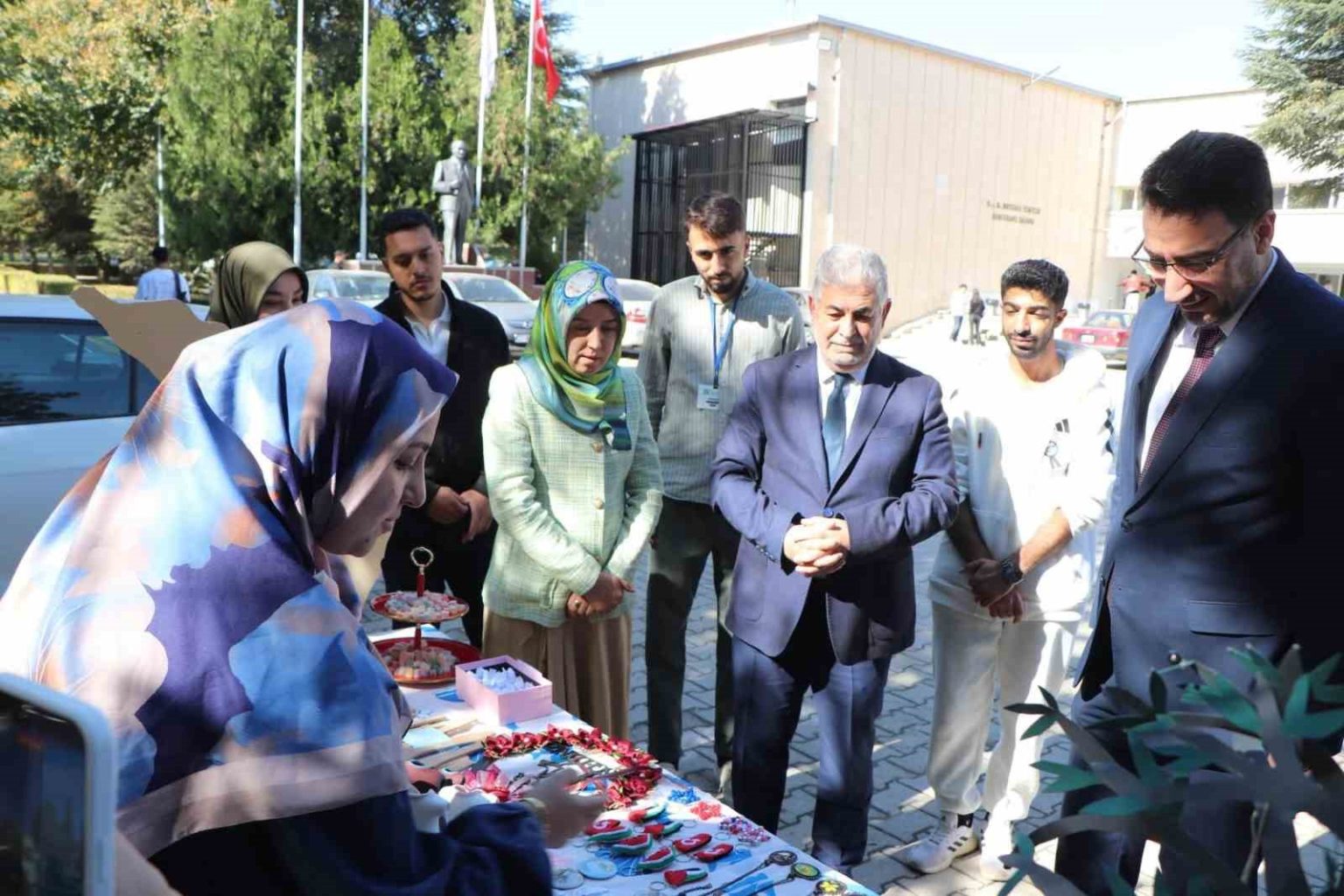 universite-ogrencilerinden-filistin-icin-yardim-kampanyasi