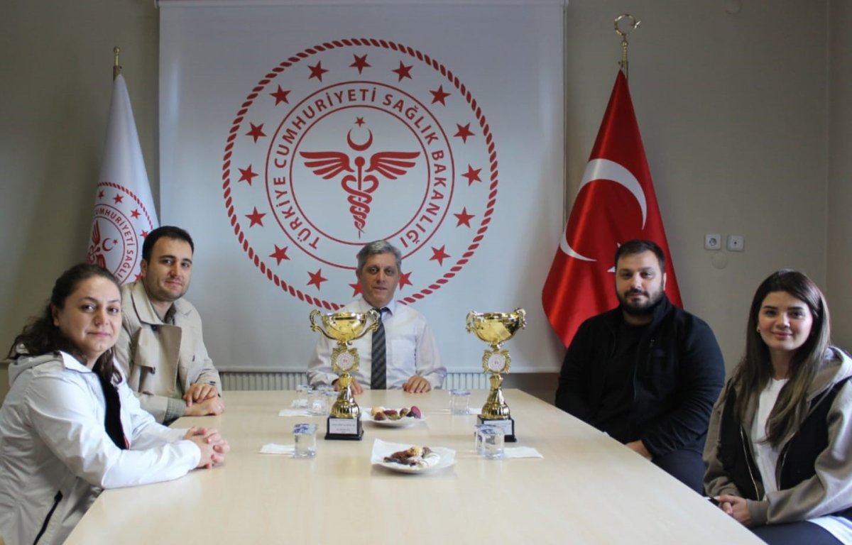 uzunmehmet-hastanesi-kamu-spor-oyunlarinda-iki-bransta-il-sampiyonu