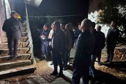 vali-ozkan-deprem-sonrasi-gordeste-incelemelerde-bulundu