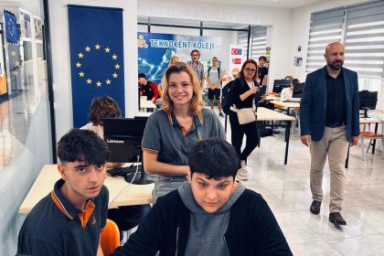 van-teknokent-kolejinden-erasmus-basarisi