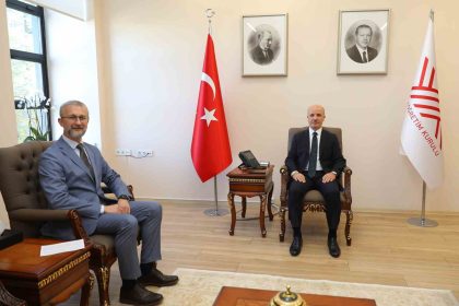 yok-baskani-ozvar-ukraynanin-ankara-buyukelcisi-dzhelialovu-kabul-etti