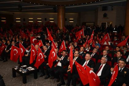 102-yillik-cosku-salona-sigmadi