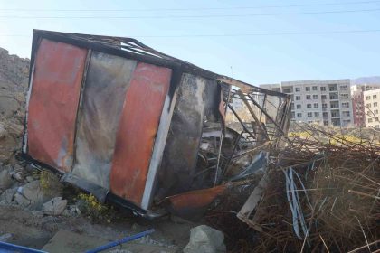 alevlerin-arasina-dalan-operator-konteyneri-ucurumdan-yuvarladi