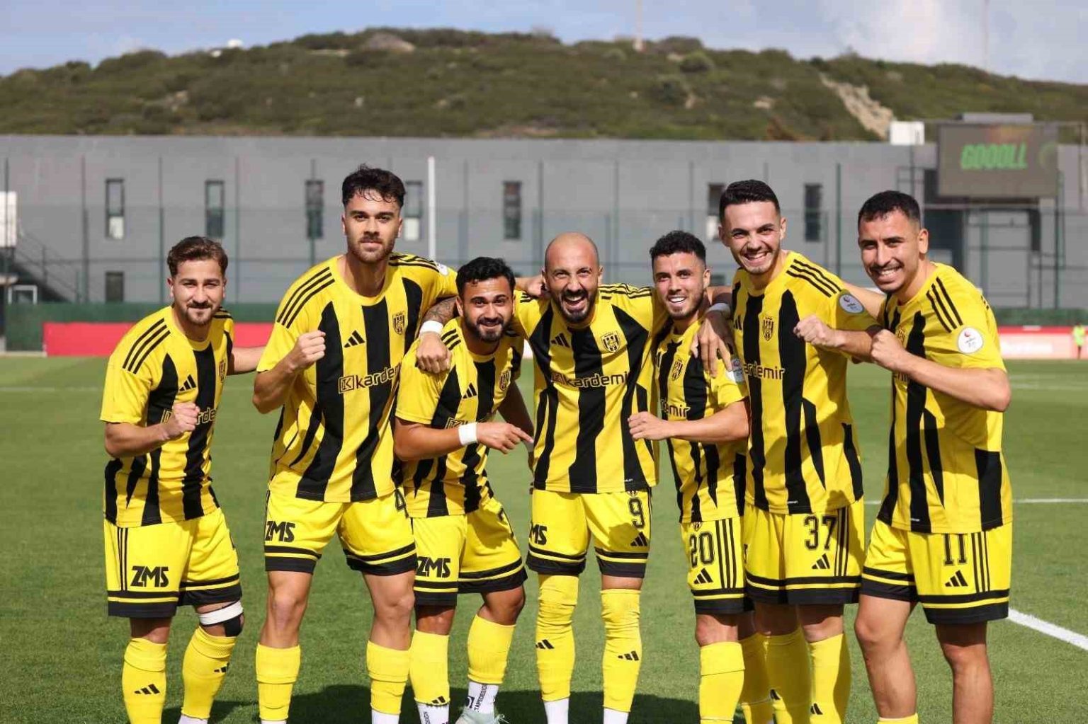 aliaga-fk-hem-kupada-hem-ligde-dikkat-cekiyor