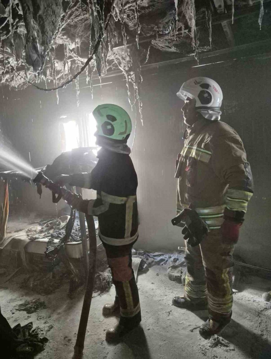 antakyada-konteyner-yatakhane-yandi