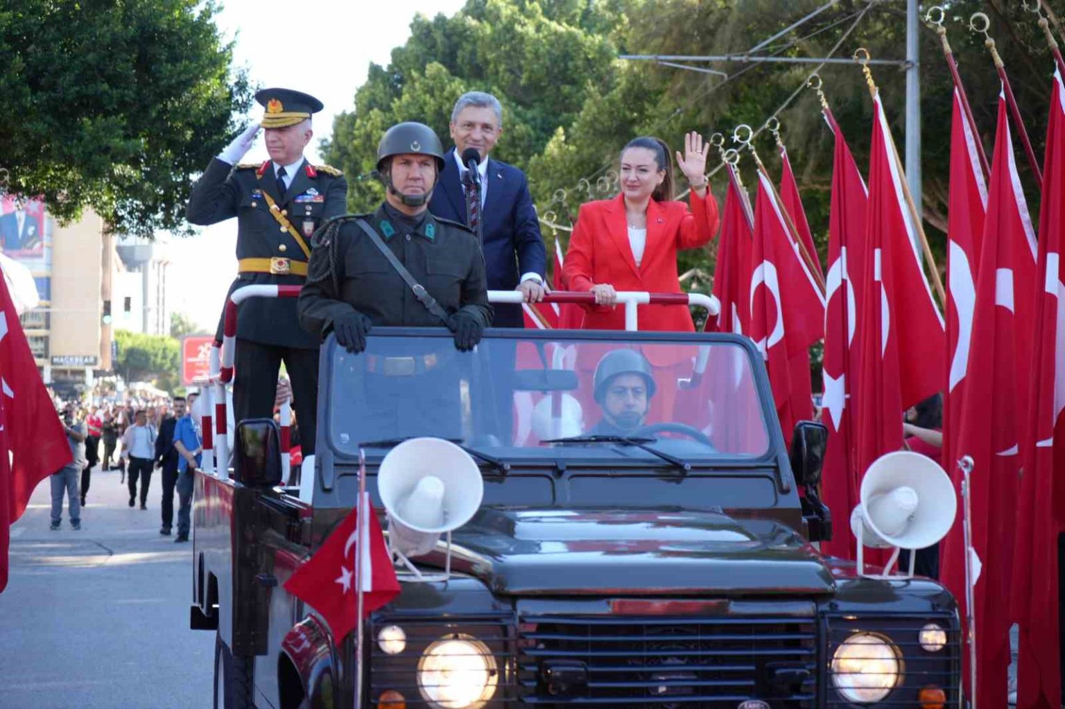 antalyada-cumhuriyetin-102nci-yili-kutlamalari