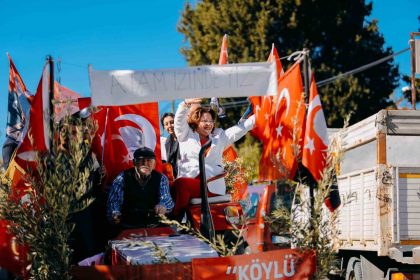 baskan-gencay-akkoy-cumhuriyet-konvoyuna-katildi