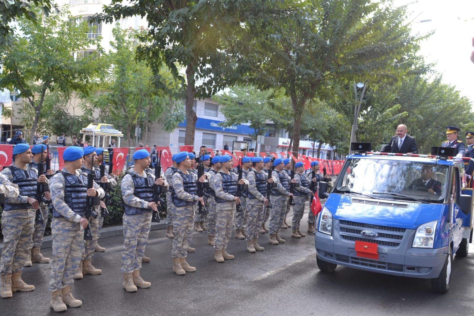 batmanda-29-ekim-cumhuriyet-bayrami-kutlandi