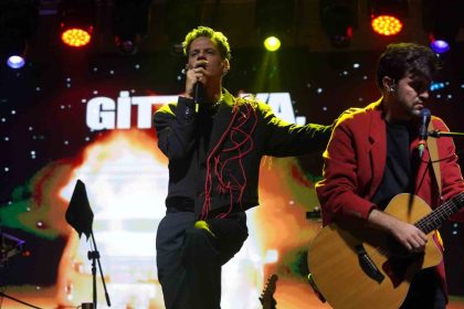 bilecikte-saganak-yagisa-ragmen-binlerce-kisi-madrigal-konseriyle-costu