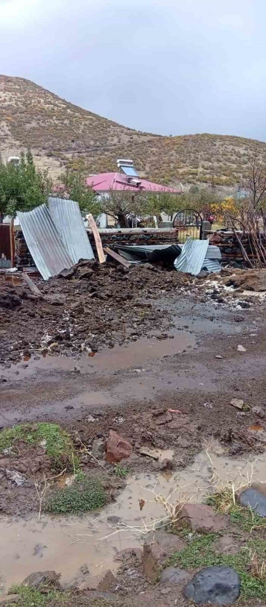 bingolde-firtina-catilari-ucurdu