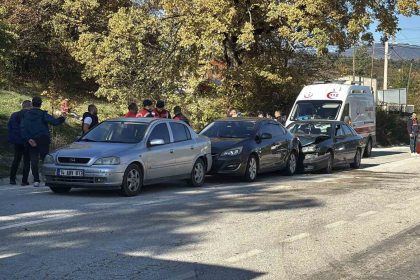bolu-abant-yolunda-zincirleme-kaza-3-yarali