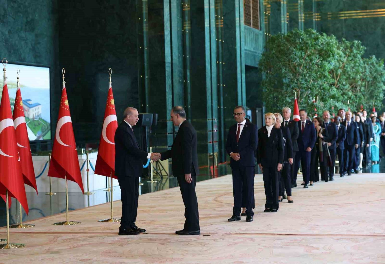 cumhurbaskani-erdogan-29-ekim-cumhuriyet-bayrami-tebriklerini-kabul-etti