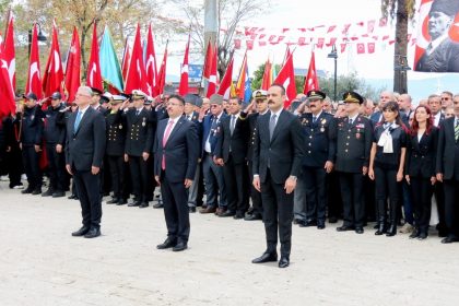 cumhuriyet-bayrami-mudanyada-coskuyla-kutlandi