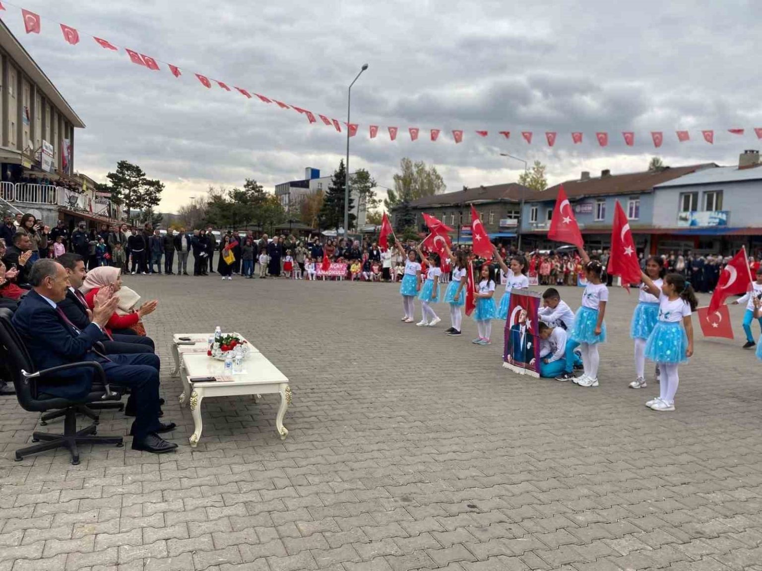 cumhuriyetin-102-yili-arpacayda-coskuyla-kutlandi