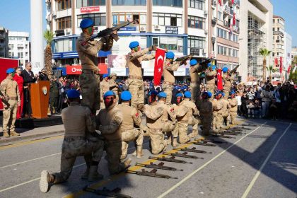 denizlide-cumhuriyetin-102-yili-coskuyla-kutlandi