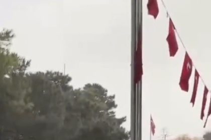 erzincanli-vatandasin-bayrak-hassasiyeti-duygulandirdi