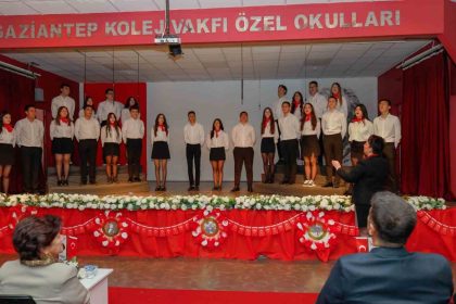 gaziantep-kolej-vakfi-ozel-okullarinda-cumhuriyet-bayrami-coskusu