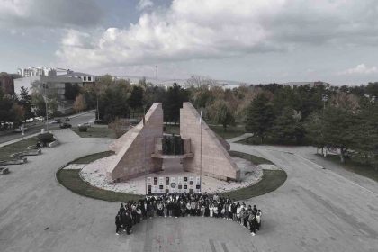 genclerden-cumhuriyetin-kazanimlarina-vurgu