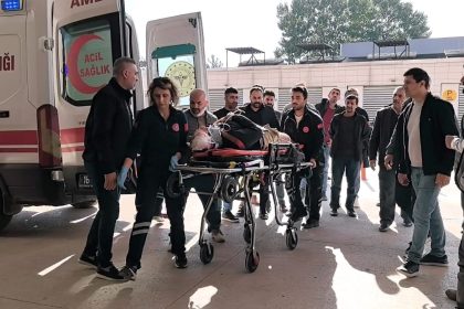 iskelenin-altinda-kalan-isci-agir-yaralandi