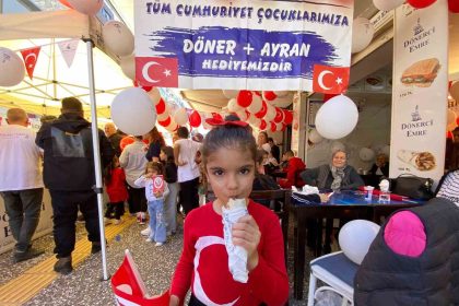 izmirli-donerci-gelenegi-surdurdu-29-ekimde-cocuklara-ucretsiz-doner-ikrami