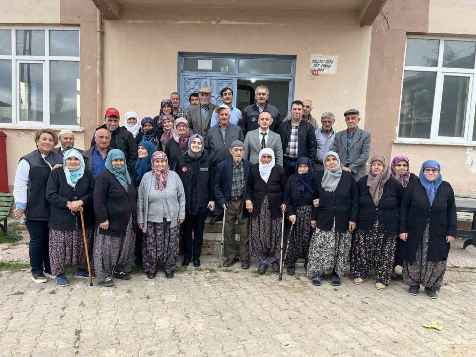 kaymakam-kilic-bolatli-koyunde-vatandaslarla-bulustu