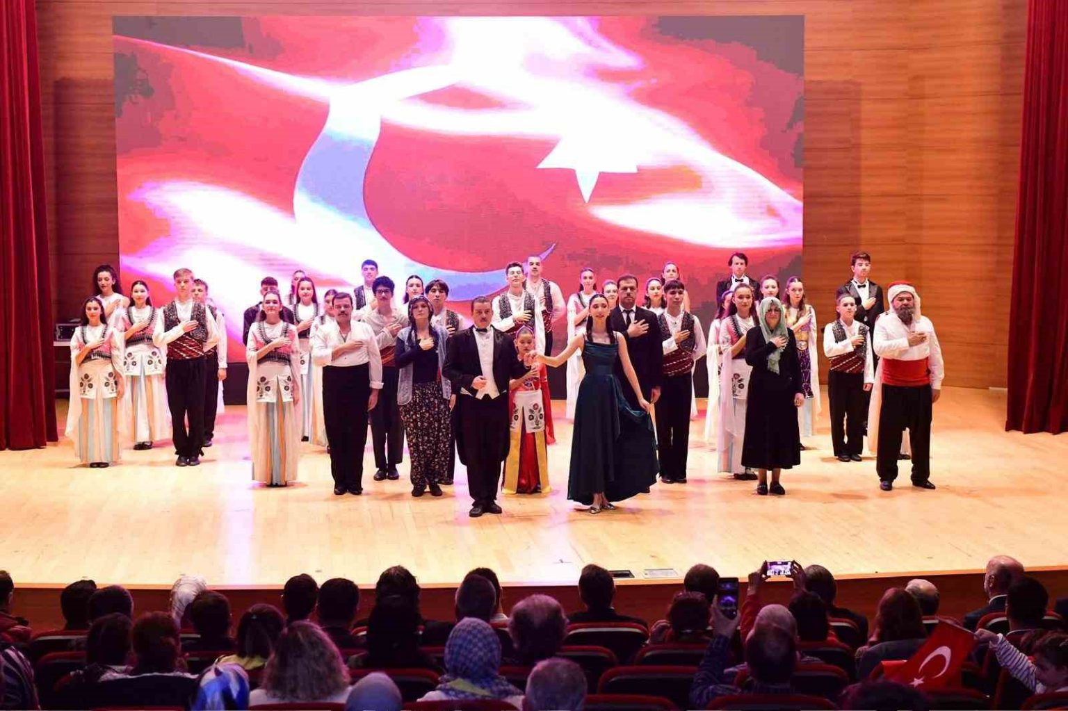 kestelde-cumhuriyet-bayrami-coskusu