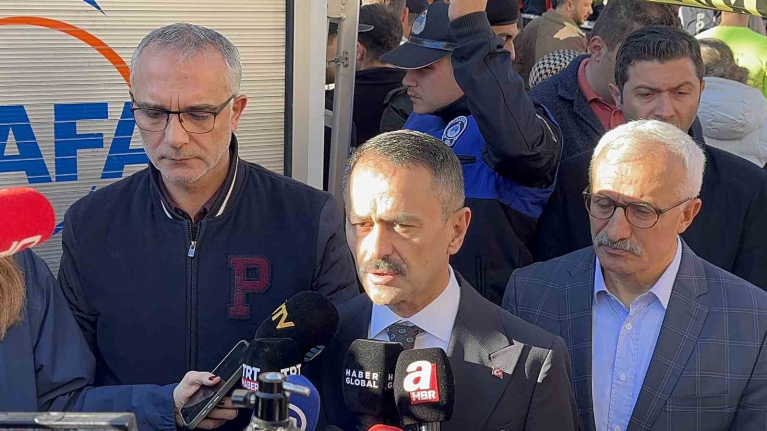 kocaeli-valisi-aktas-ailenin-binanin-2-katinda-oturdugunu-degerlendiriyoruz