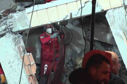 kocaelinde-arama-kurtarma-calismalarinda-16-saat-geride-kaldi