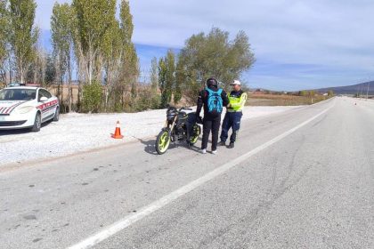 kutahyada-jandarmadan-motosiklet-ve-motorlu-bisiklet-denetimi