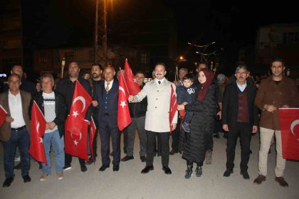 malazgirtte-fener-alayi-yuruyusu-yapildi