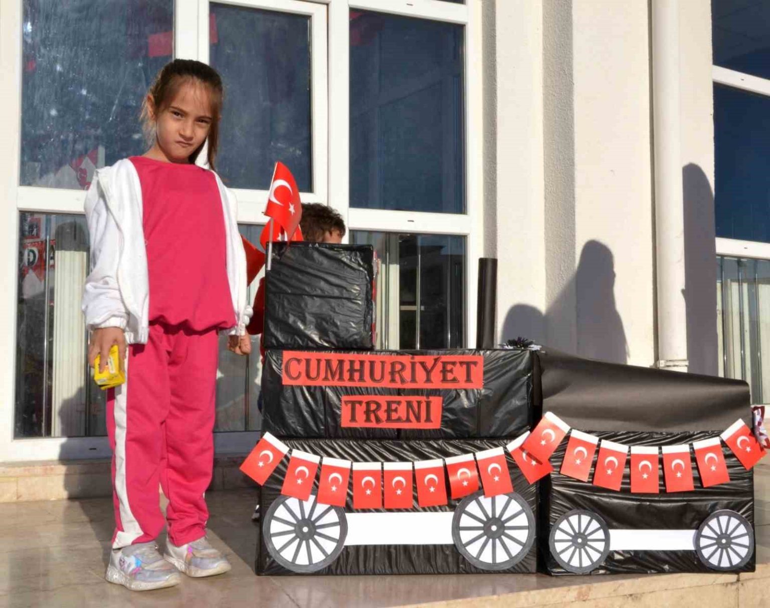 okullarda-cumhuriyet-coskusu