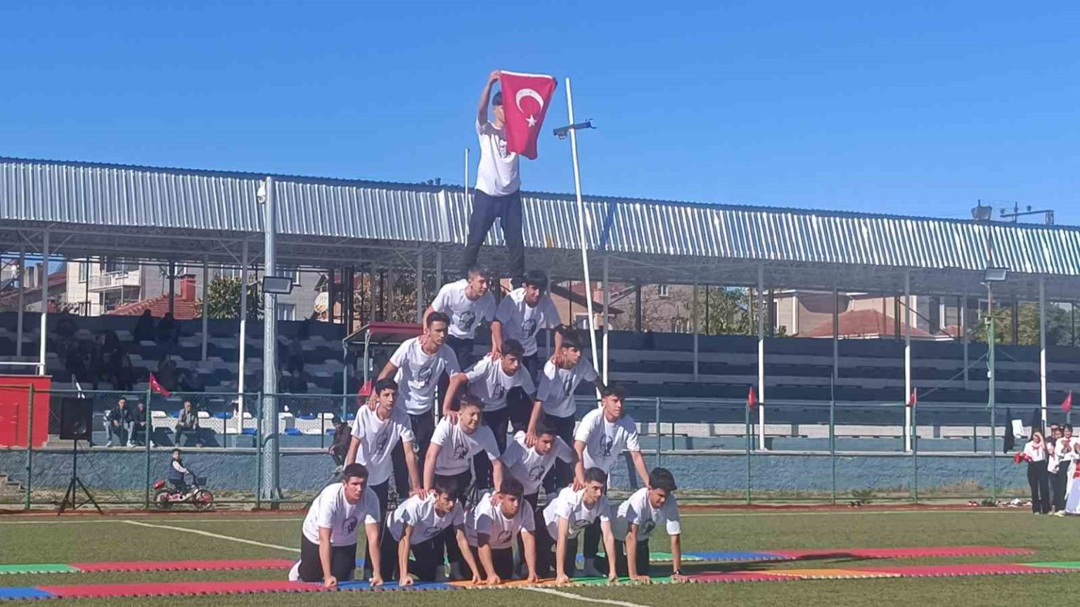 pazaryerinde-29-ekim-cumhuriyet-bayrami-coskuyla-kutlandi