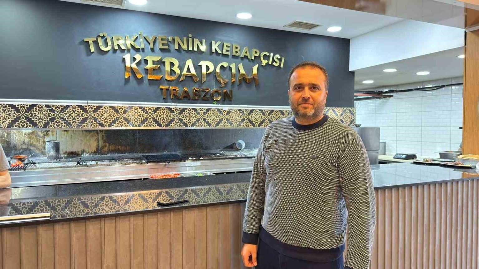 restoran-sahibi-yeni-sistemle-hem-fiyatlari-dusurmeyi-hem-de-gida-israfinin-onune-gecmeyi-hedefliyor