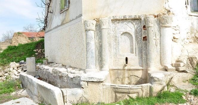 roma-donemi-mermer-cesme-tahrip-edildi